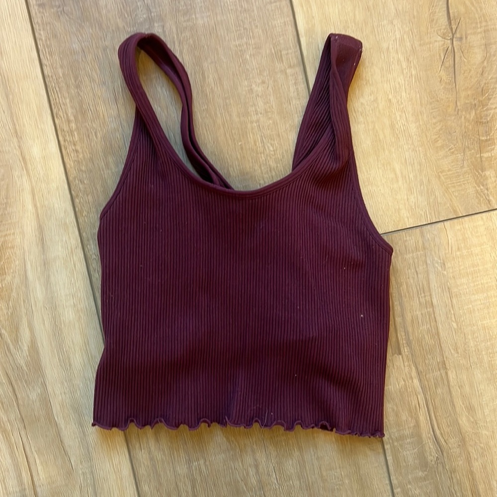 Lettuce edge workout crop top
